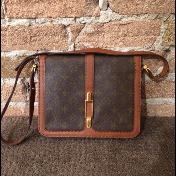 Authentic Louis Vuitton Rond Point