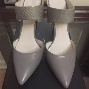 Kenneth Cole high heel shoes