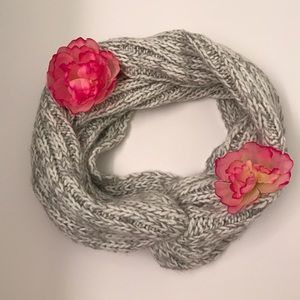 NWOT. Infinity Scarf