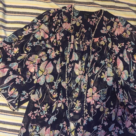 Forever 21 Other - Floral Kimono