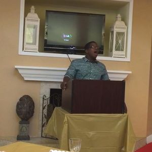 Meet your Posher, Casey