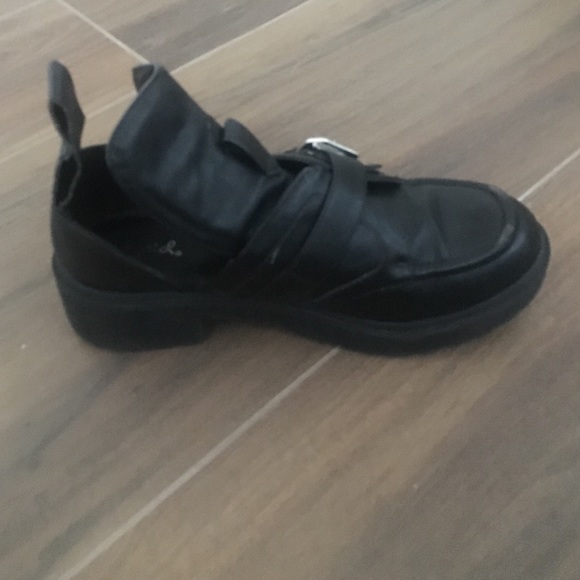 Gothic strapy boots