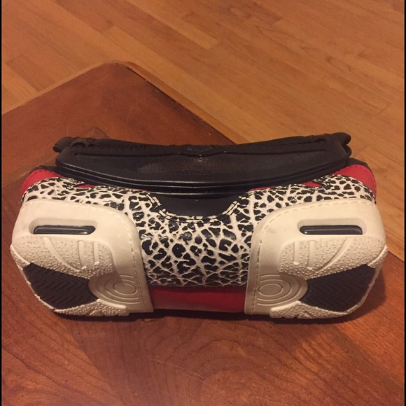 NEW ALEXANDER WANG Sneaker Clutch - Picture 3 of 4