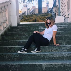 Meet your Posher, Cloe