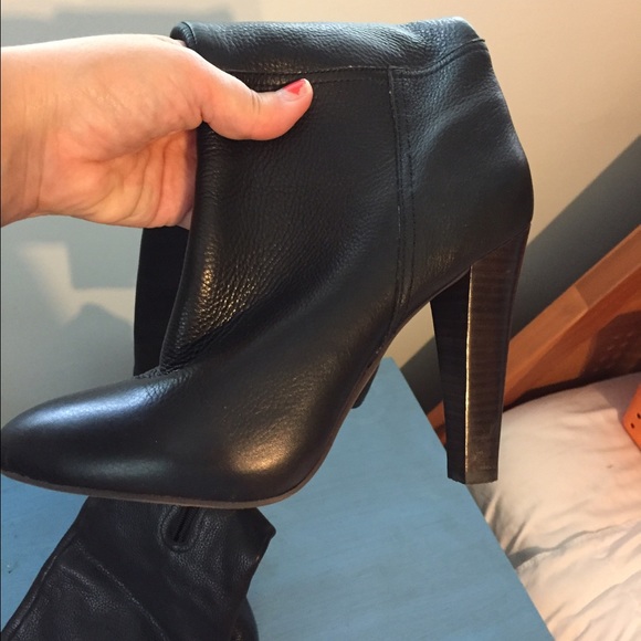 Steve Madden knee high black boots