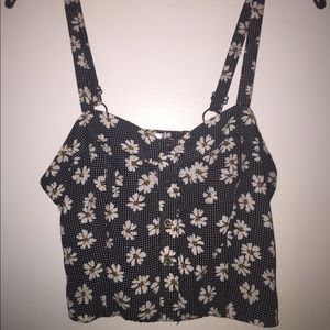 Cute daisy crop top!