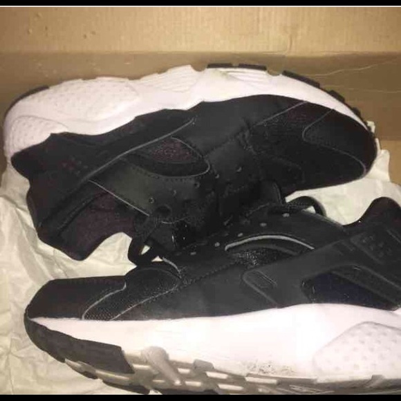 hurraches white