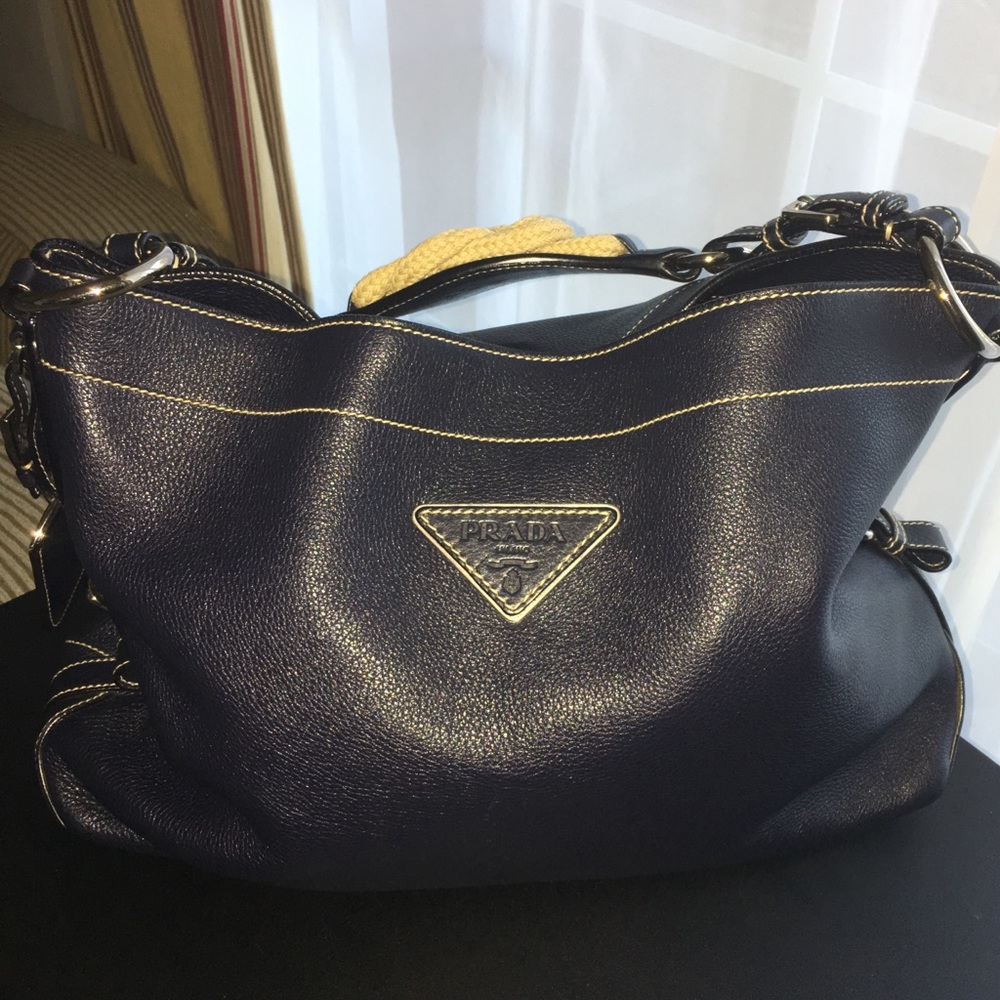 💯 AUTHENTIC Prada Bag