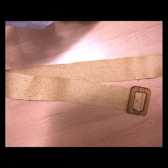 40" woven belt. Wide and stylish.