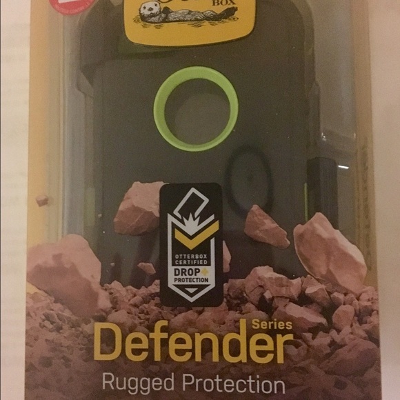 iPhone 5/5s otter box defender phone case