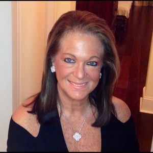 Meet your Posher, Carole