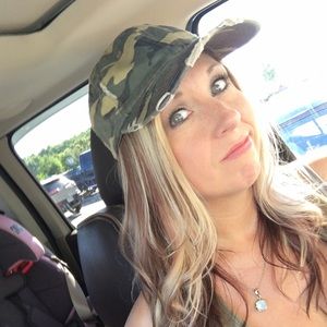 Meet your Posher, Melissa