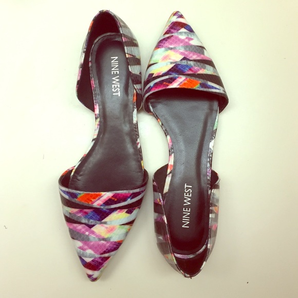 Colorful and fun size 6 Nine West flats!