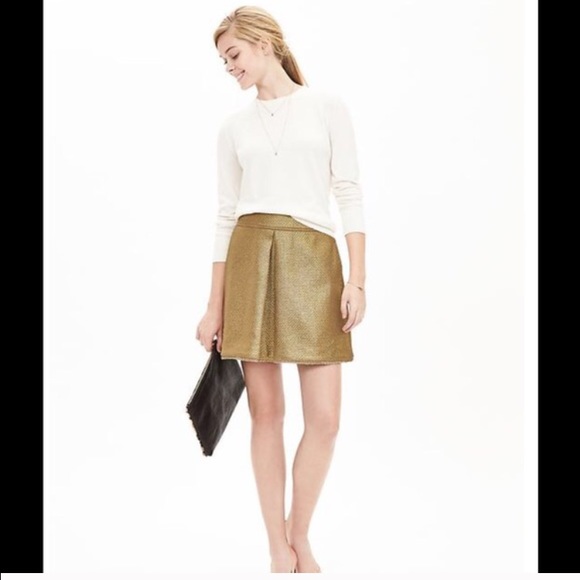 Banana Republic Coated Tweed Inverted Pleat Skirt - Picture 1 of 4