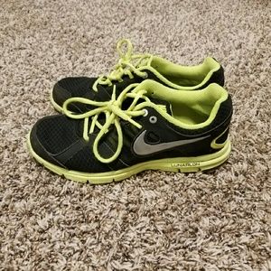 Nike Tennis Shoes