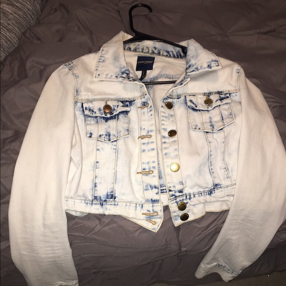 Jean jacket - Picture 1 of 1