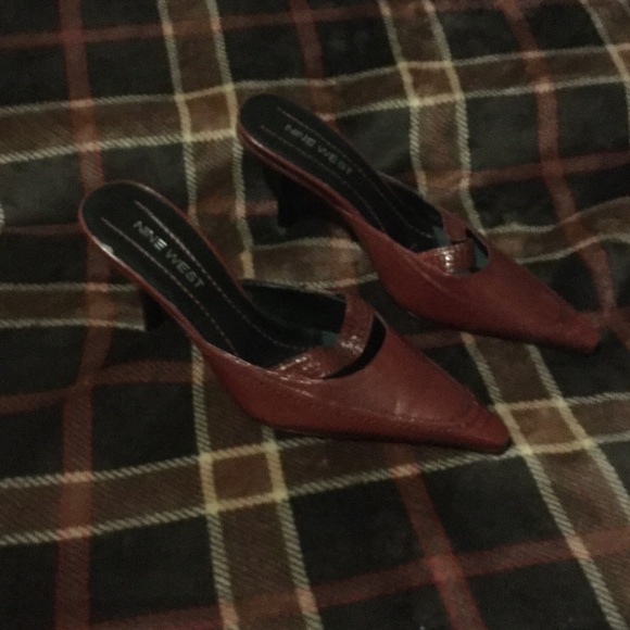 Nine West Maroon mules - Picture 1 of 1