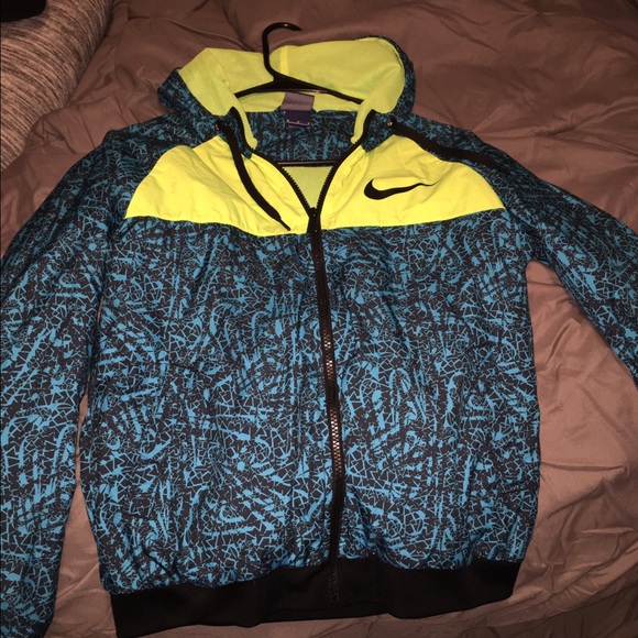 Nike wind breaker - Picture 1 of 1