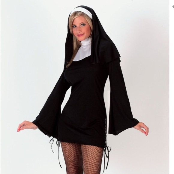 NUN COSTUME
