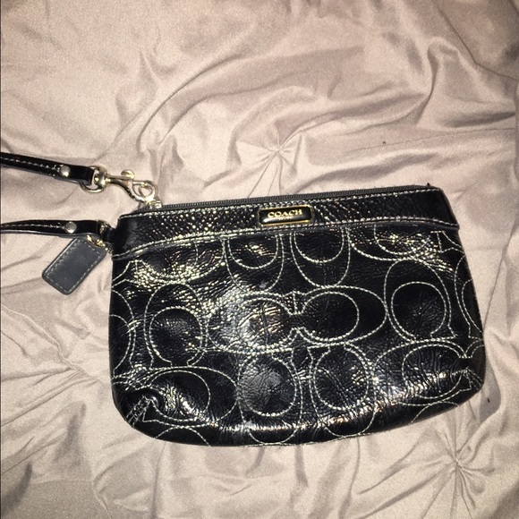 Coach wristlet - Picture 1 of 1