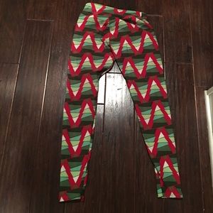 Hard to find Christmas tree leggings