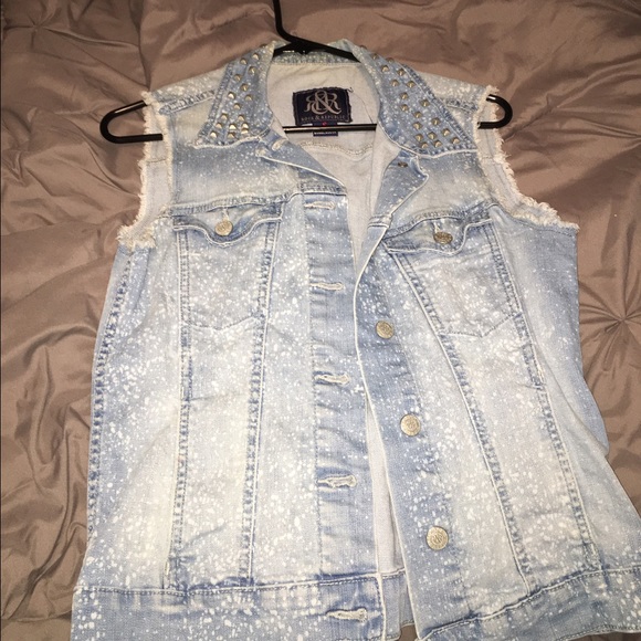 Jean jacket - Picture 1 of 1