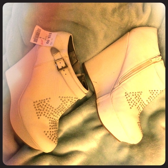 Wedge heel booties