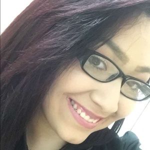 Meet your Posher, Analicia