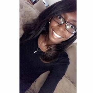 Meet your Posher, Leia amanda