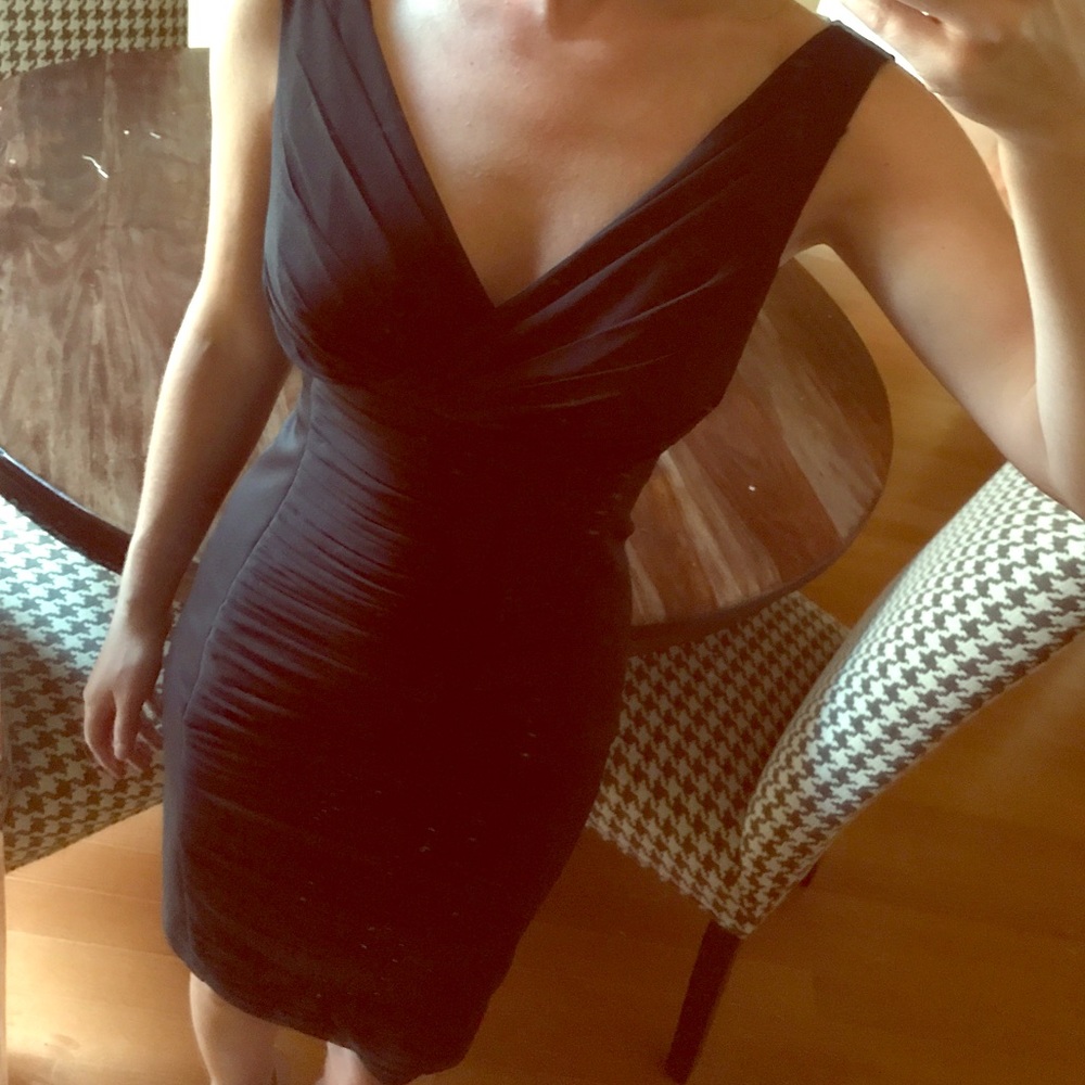 Stunning White House black market dress