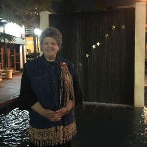 Meet your Posher, Gay