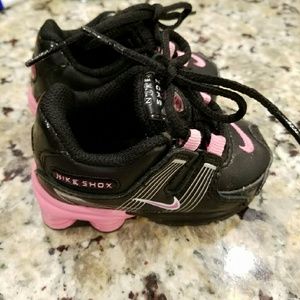 Nike shox size 2c