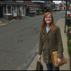 Meet your Posher, Ashley