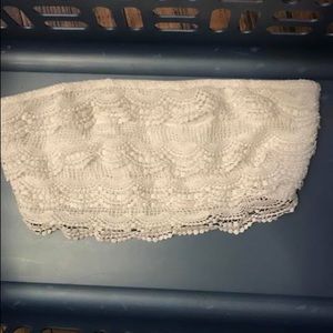 Garage Frilly Bandeau