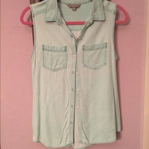 Sleeveless Button Up Blouse