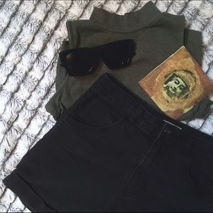Black high waisted H&M shorts