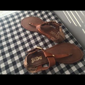⭕️Brown and gold flat sandals ⭕️