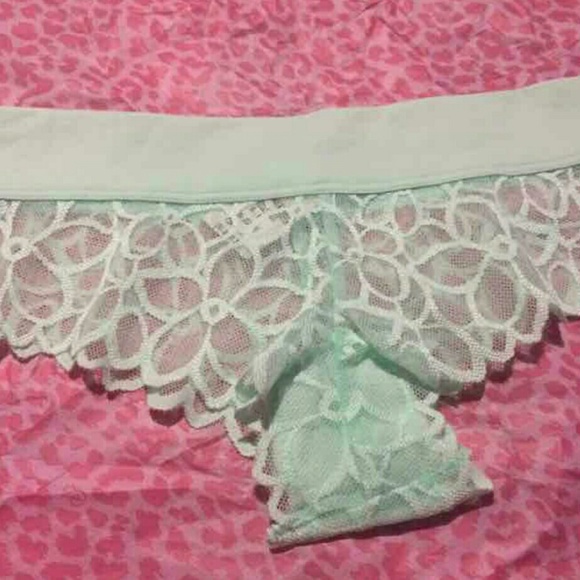 Victorias Secret Pink mint cheekster