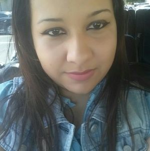 Meet your Posher, Adriana