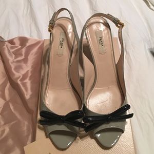 Prada peep toe kitten heels grey with black bows