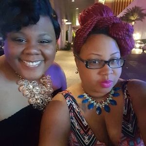 Meet your Posher, Claudia