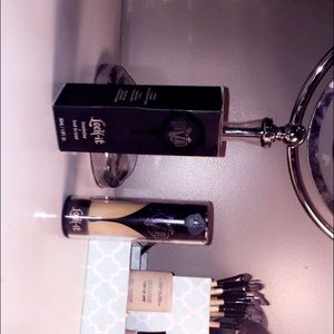 Kat Von D Lock-it foundation