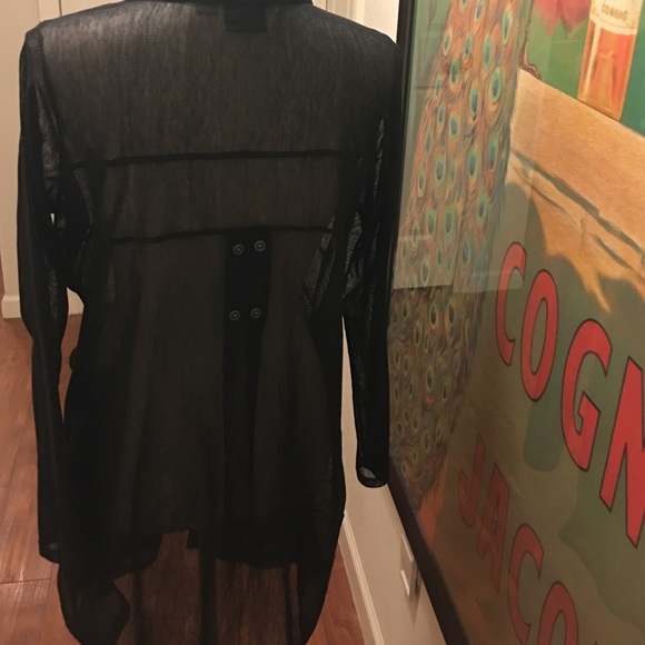 TRIBAL Brand Sheer Double Front Pocket Button Up - Picture 3 of 4