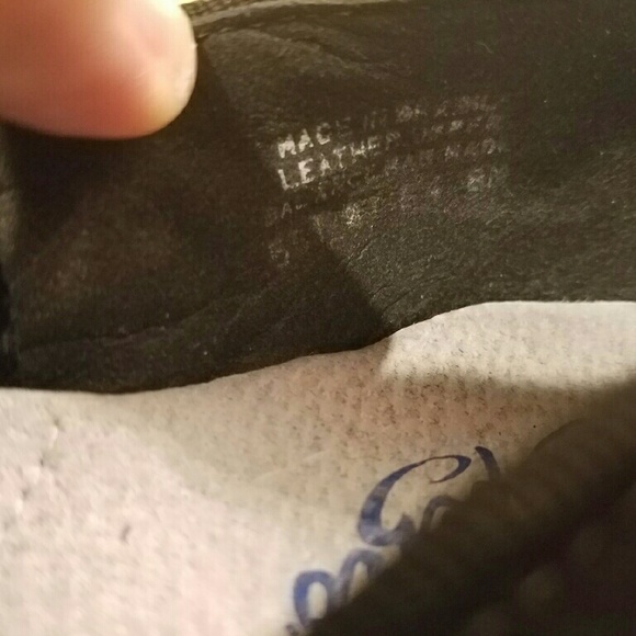 Tap character heels. Black capezio leather - Picture 3 of 4