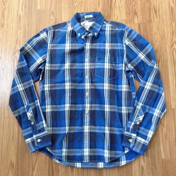 🎉2X HP 3/21 & 10/26🎉 AEO Shirt
