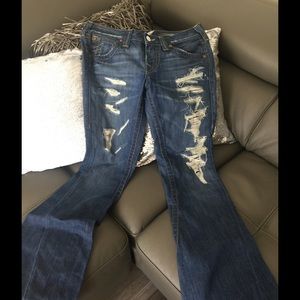 Ladies True Religion destroyed. Size 30