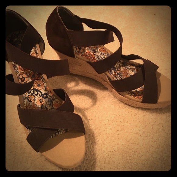 Bamboo Shoes - Never worn brown strappy wedge sandals Size 10