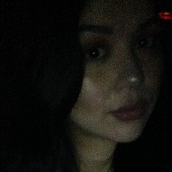 Meet your Posher, Yesenia - Picture 1 of 1