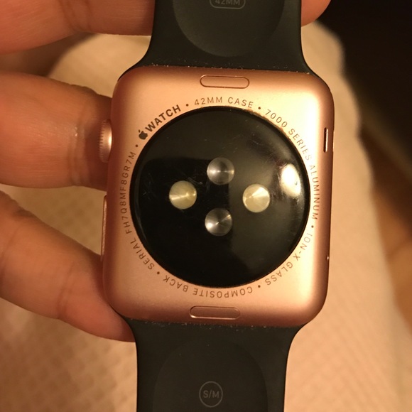 Apple Rose Gold Watch - Picture 2 of 4