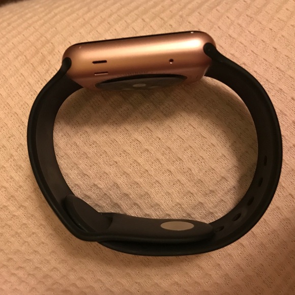 Apple Rose Gold Watch - Picture 3 of 4